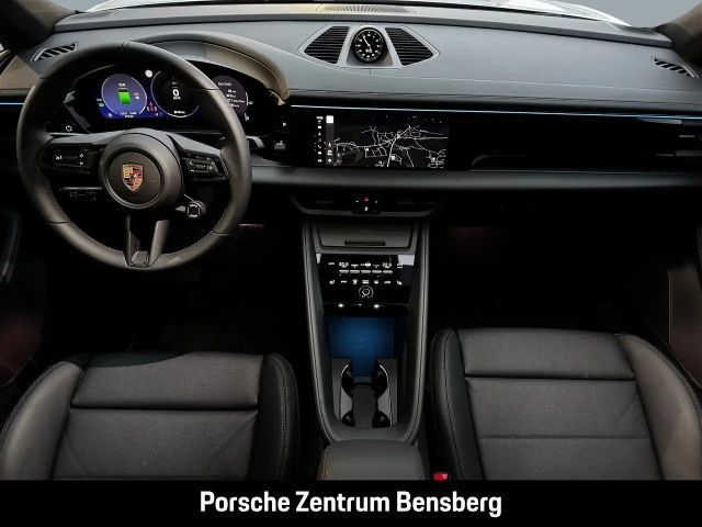 Porsche Macan 4