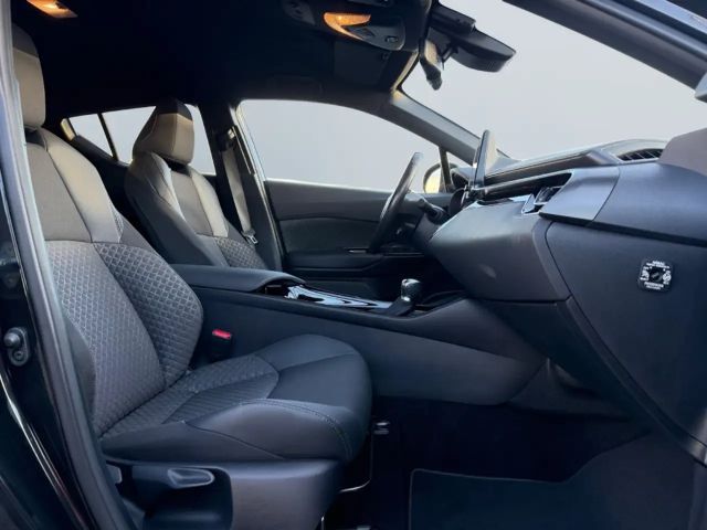 Toyota C-HR Hybride Team D