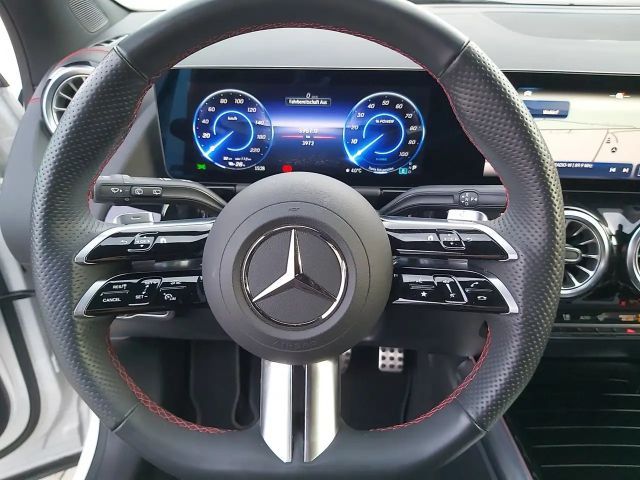 Mercedes-Benz EQA 300 4MATIC AMG Line