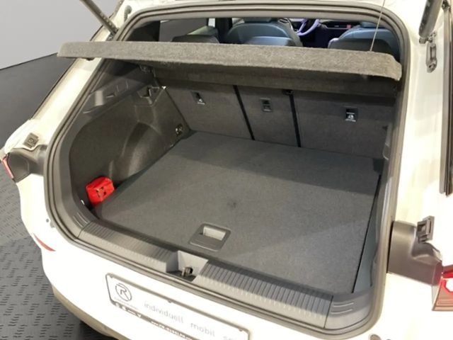 Volkswagen T-Roc 1.5 eTSI DSG R-Line