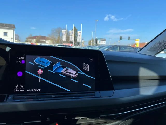 Volkswagen Golf DSG Style Variant