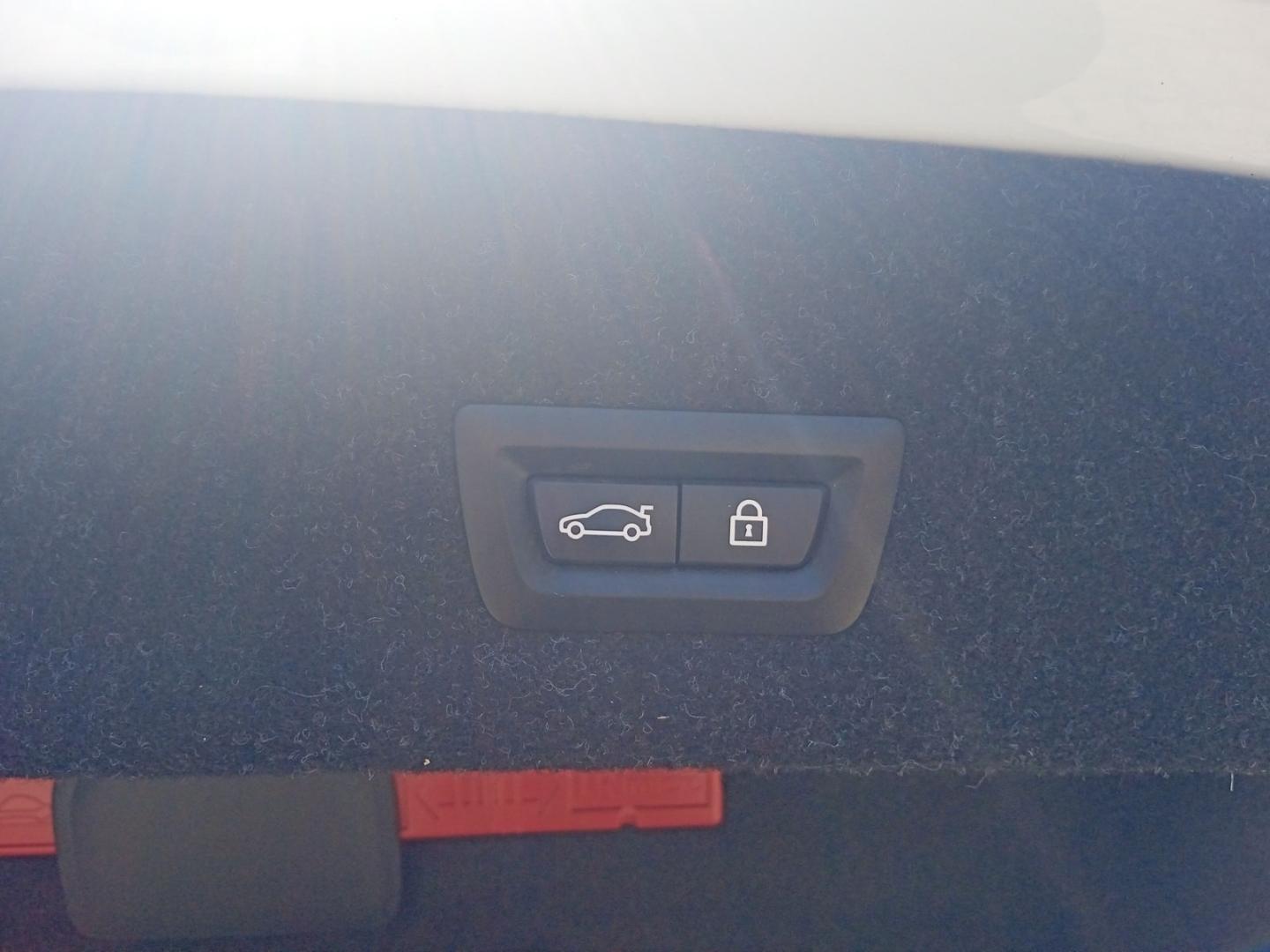 BMW 320 320i Sedan Sport Line