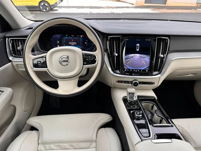 Volvo V60 AWD Plus T6