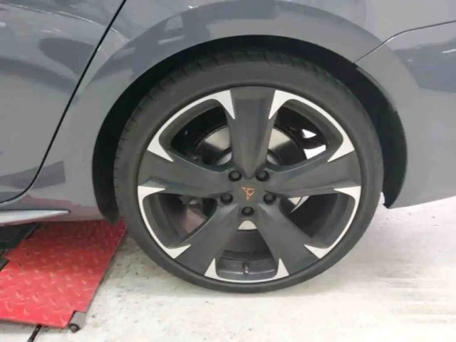 Cupra Leon 2.0 TSI 4Drive DSG Sportstourer VZ