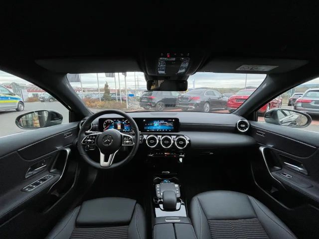 Mercedes-Benz A 200 A 200 d Progressive