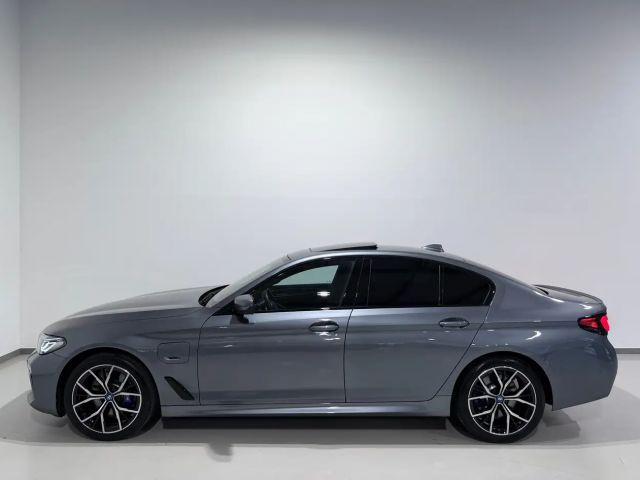 BMW 530 530e M-Sport Sedan xDrive