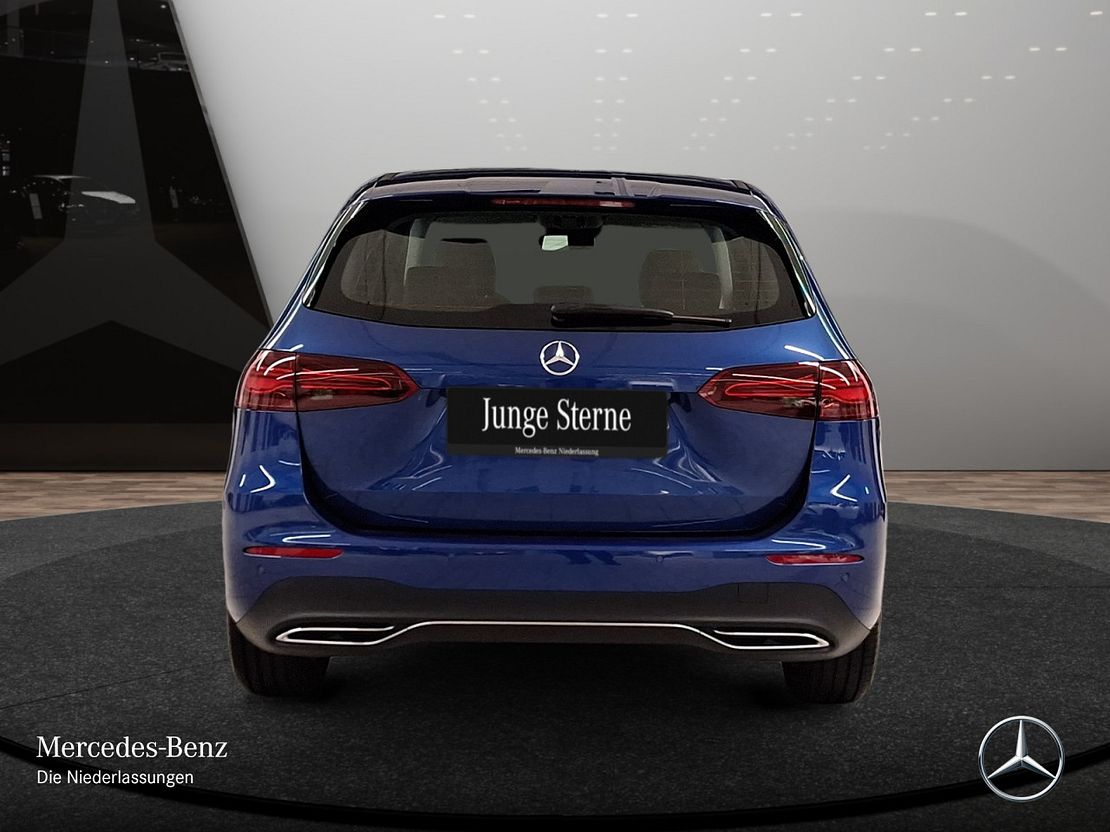 Mercedes-Benz B 200 Sedan