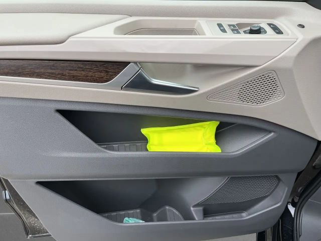 Volkswagen Multivan Style T7