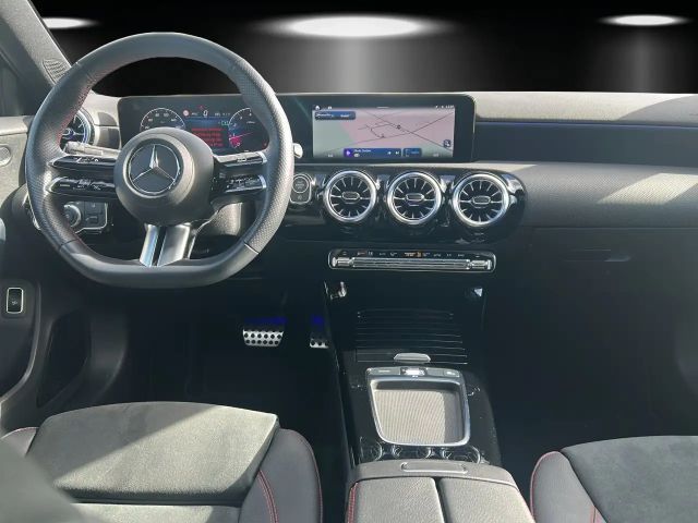 Mercedes-Benz A 250 4MATIC AMG Line