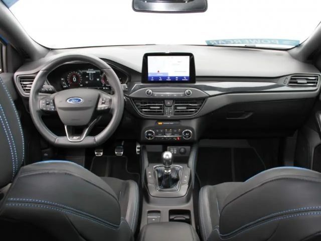 Ford Focus EcoBoost ST Line