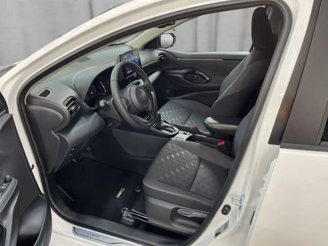 Toyota Yaris Active Hatchback