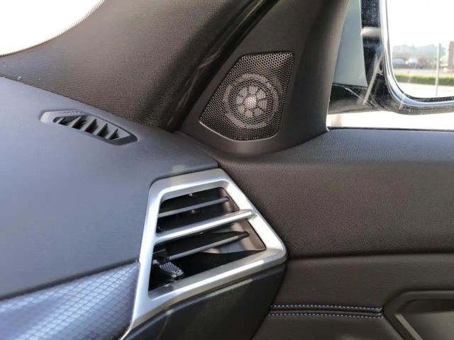 BMW 330 330e M-Sport Touring xDrive