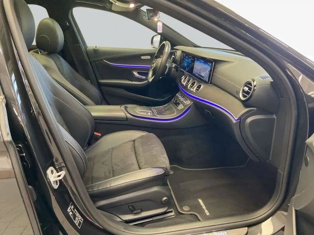 Mercedes-Benz E 300 E 300 e