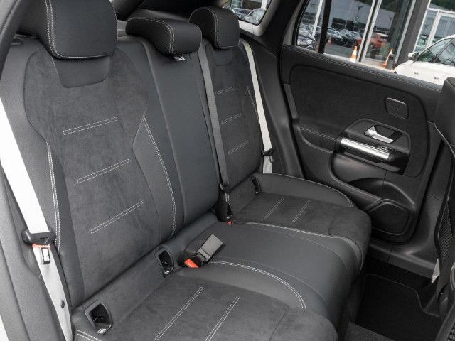 Mercedes-Benz GLA 220 4MATIC GLA 220 d