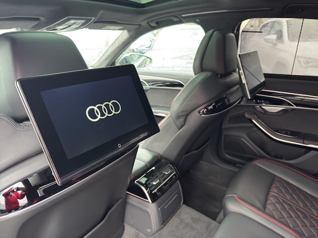 Audi S8 Quattro