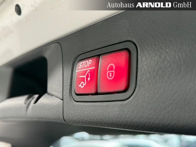 Mercedes-Benz B 200 AMG Line Sedan