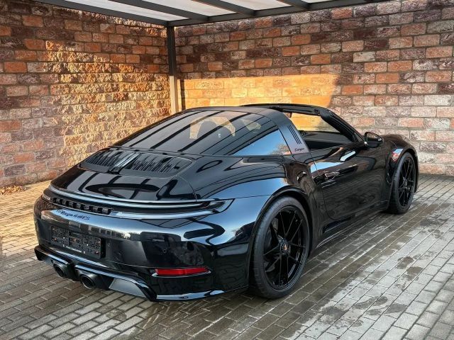 Porsche 911 4 Cabrio GTS Targa