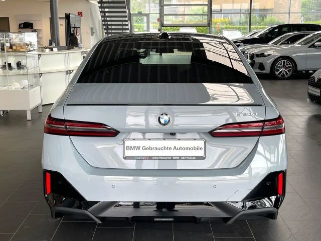 BMW 520 520d M-Sport Sedan