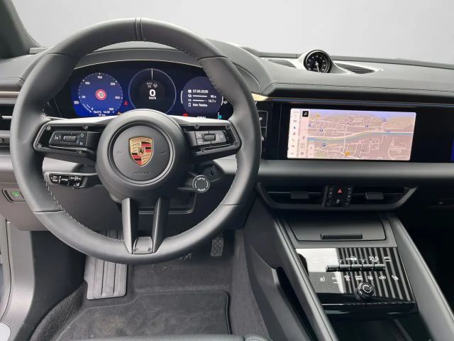Porsche Macan 4
