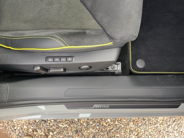 Skoda Enyaq 250kW MatrixPanoACCAHKLEDNaviHUD