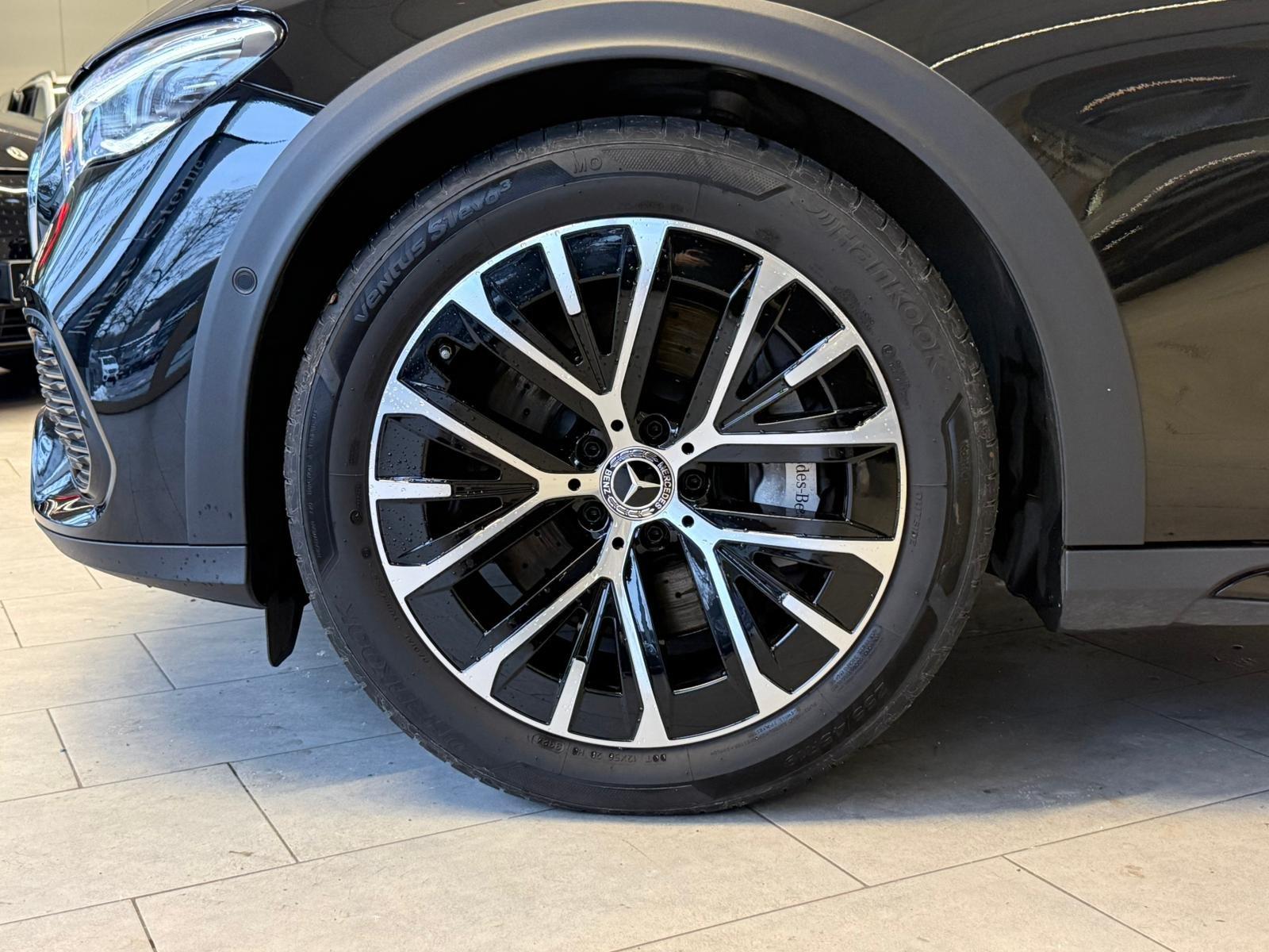 Mercedes-Benz E 300 4MATIC E 300 de Estate