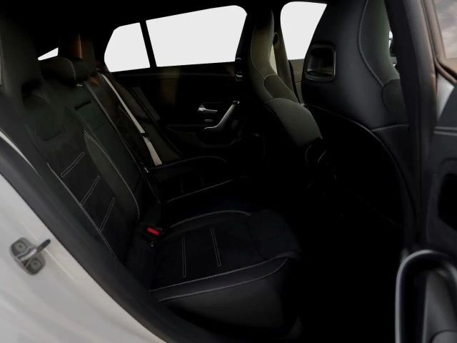Mercedes-Benz CLA 180 AMG Line Shooting Brake