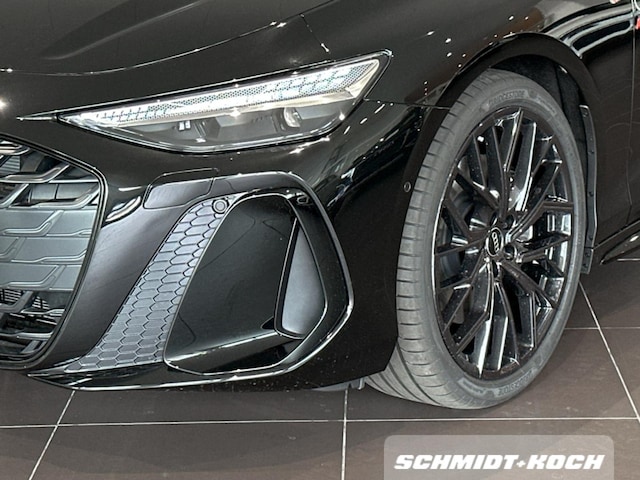 Audi A6 Avant Quattro S-Tronic