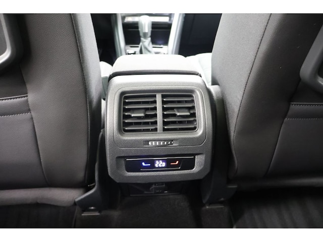 Volkswagen Touran 1.5 TSI DSG R-Line