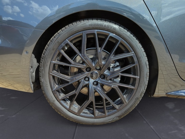 Audi A6 Avant Quattro S-Tronic