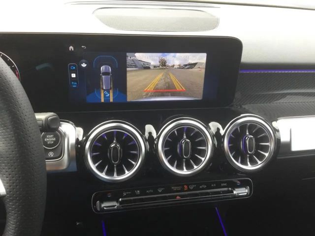 Mercedes-Benz GLB 200 AMG Line Premium