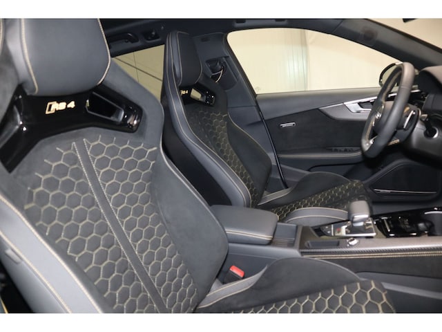 Audi RS4 Avant Quattro