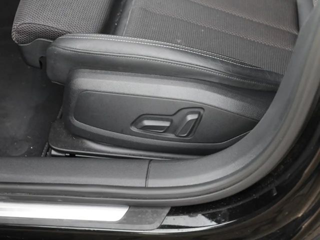 Audi A4 35 TFSI Avant Competition S-Line