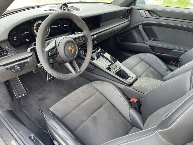 Porsche 911 Carrera Coupé GTS