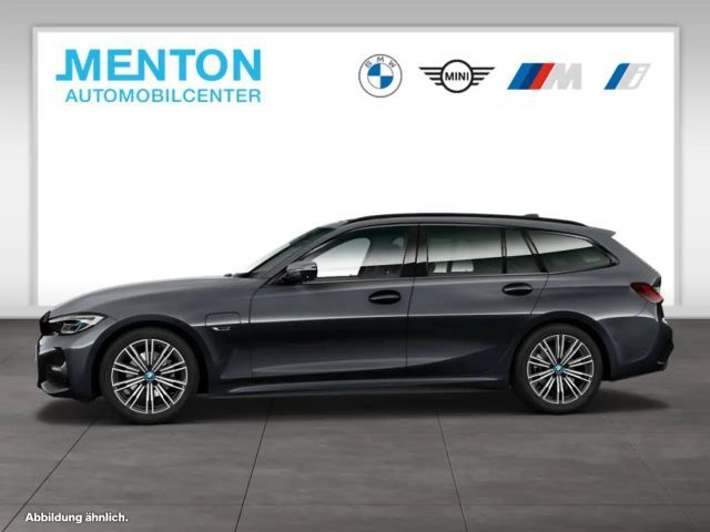 BMW 330 330e M-Sport xDrive