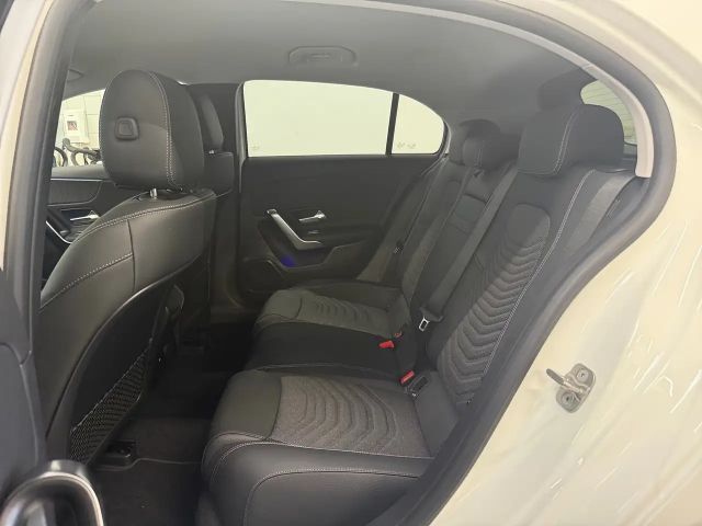 Mercedes-Benz A 180 Hatchback