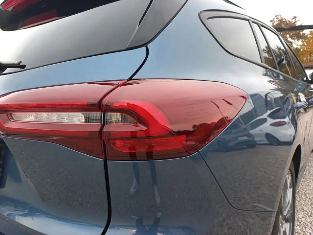 Ford Focus ST Line Wagon