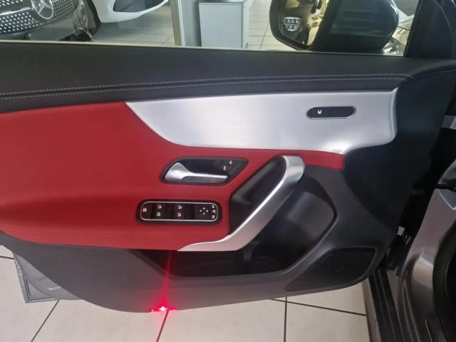Mercedes-Benz A 250 4MATIC AMG Line Premium