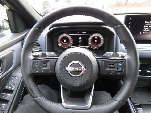 Nissan Qashqai AWD DIG-T Tekna