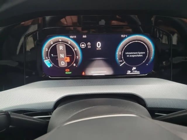 Volkswagen Golf 1.5 eTSI Golf VIII