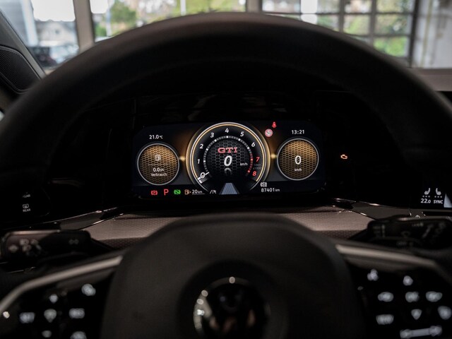 Volkswagen Golf 2.0 TSI Golf VIII