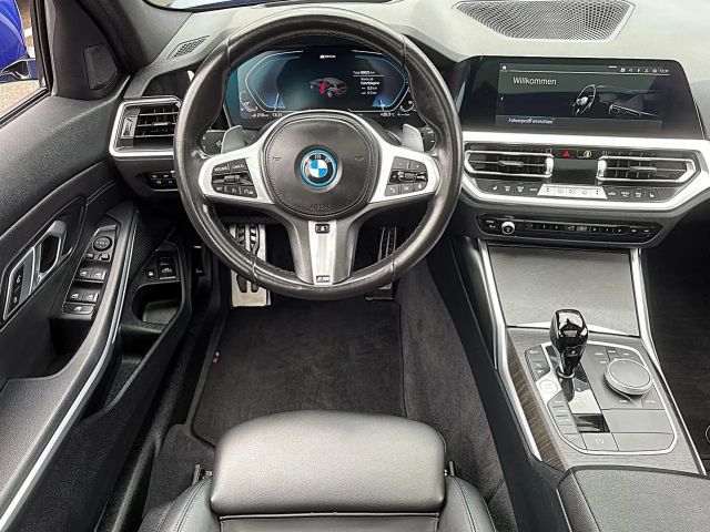 BMW 330 330e M-Sport Touring xDrive