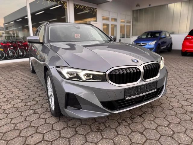 BMW 320 320d Touring xDrive