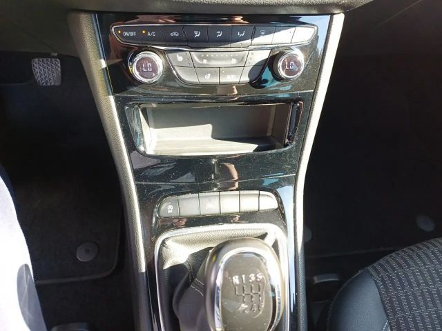 Opel Astra 1.2 Turbo Turbo