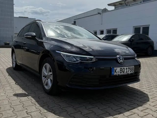 Volkswagen Golf 1.5 eTSI DSG Life Variant