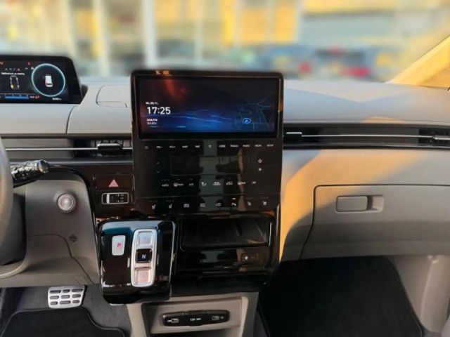 Hyundai Staria Signature Vierwielaandrijving