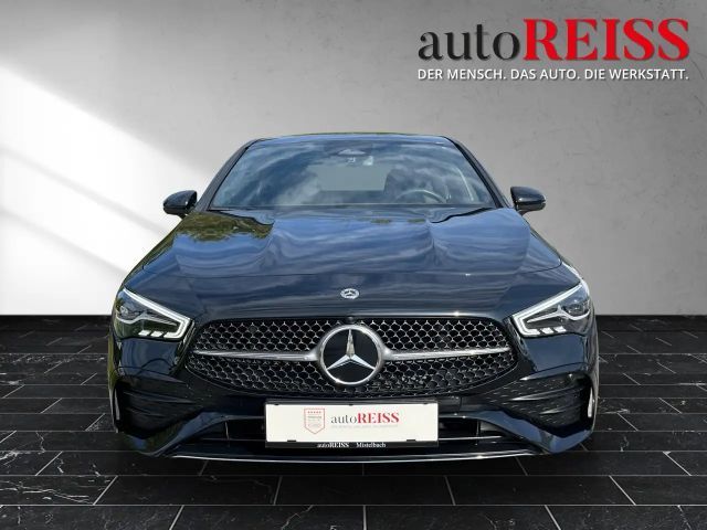 Mercedes-Benz CLA 180 AMG Line Coupé