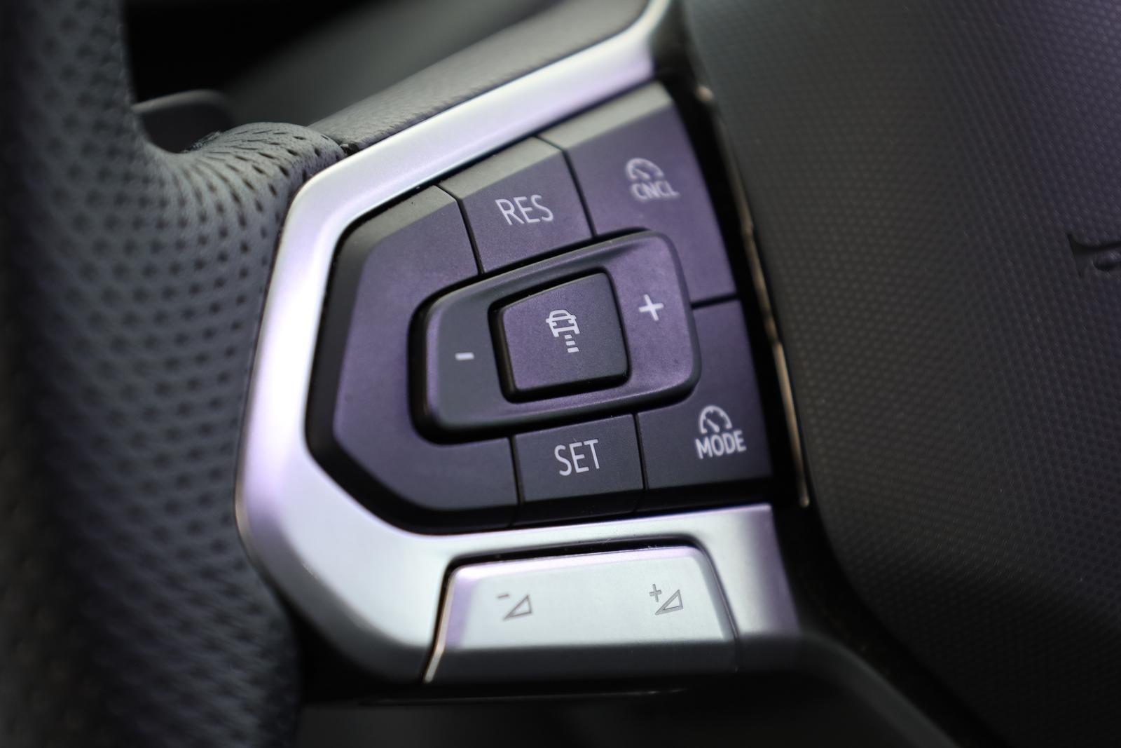 Volkswagen Tiguan 2.0 TSI DSG IQ.Drive R-Line