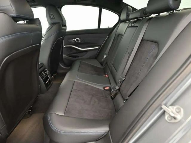 BMW 318 318d M-Sport Sedan