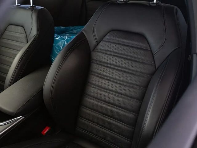 Alfa Romeo Giulia AT8 Q4