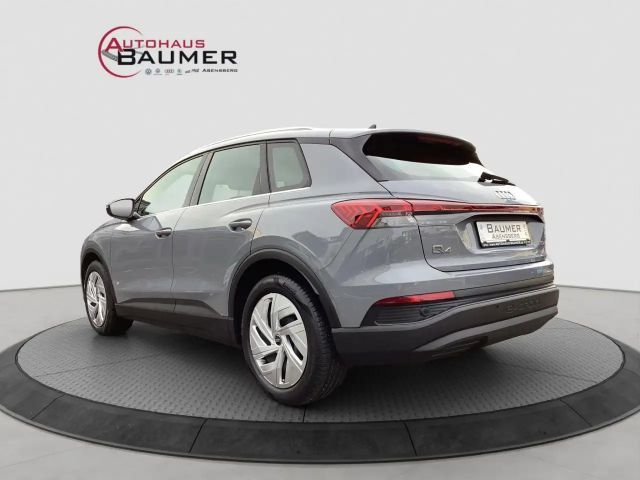 Audi Q4 e-tron 55 kWh LED SHZ PDC hinten Bluetooth